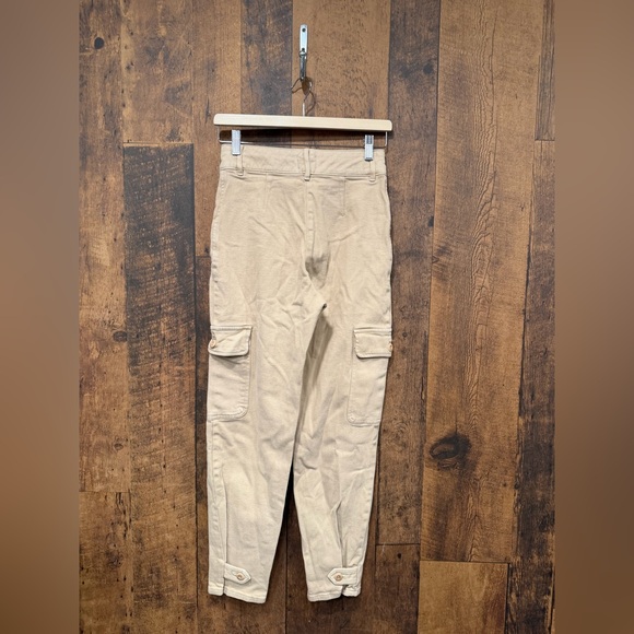 Wilfred Free Modern Cargo Pants from Aritzia size 0
EUC - Picture 2 of 6